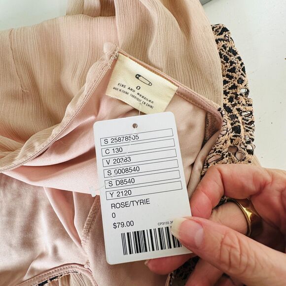 Pins and Needles Rose Tyrie and Black Lace Long Sleeve Lined Gauze Mini Dress 0 - Picture 13 of 14